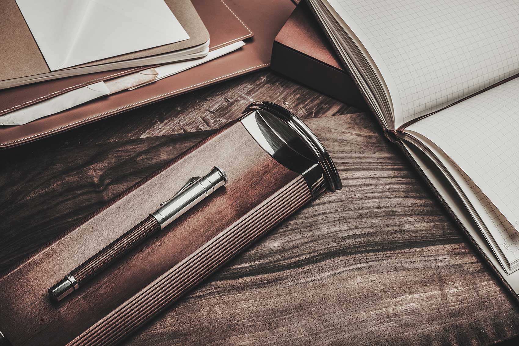 luxurious-writing-tools-on-a-wooden-table-P6UT96Q luxurious-writing-tools-on-a-wooden-table-P6UT96Q